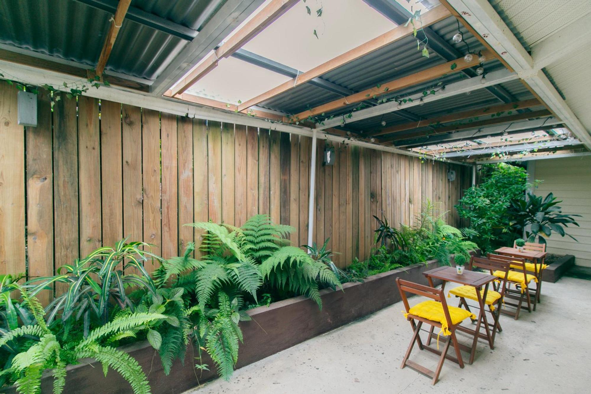 ホテル Pineapple House ボカス・タウン エクステリア 写真
