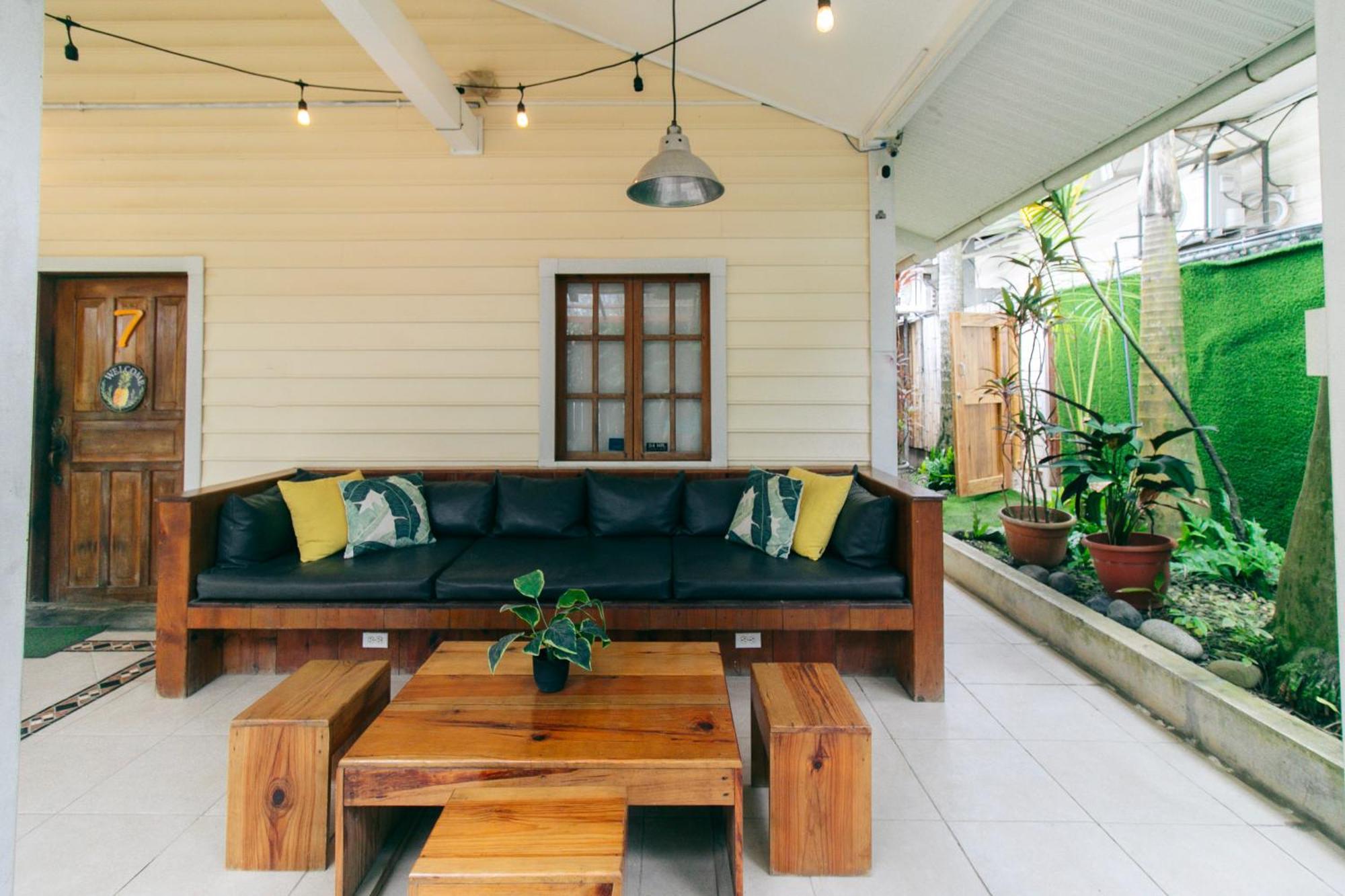 ホテル Pineapple House ボカス・タウン エクステリア 写真