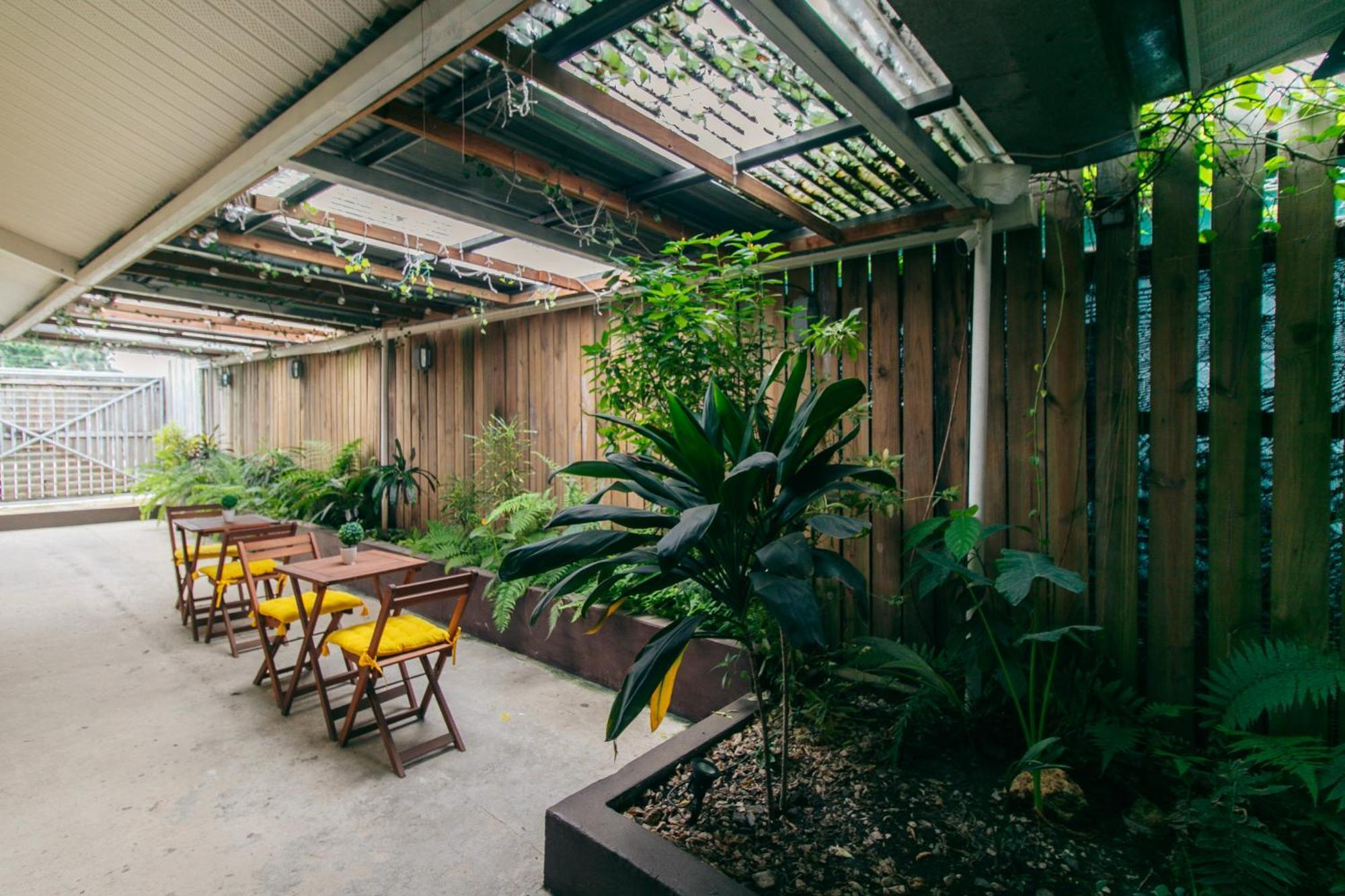 ホテル Pineapple House ボカス・タウン エクステリア 写真